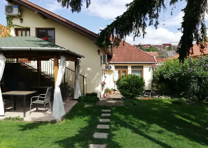 Konukevi Gyoengyszem Vendeghaz Eğri