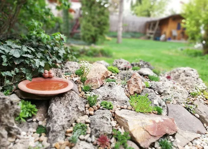 Gyoengyszem Vendeghaz 3* Eğri