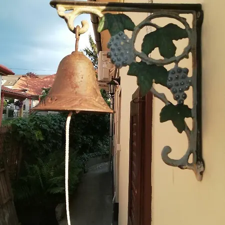 Πανσιόν Gyoengyszem Vendeghaz 3*