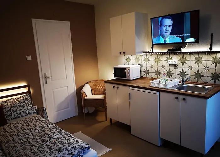 Gyoengyszem Vendeghaz Гостьовий будинок 3*