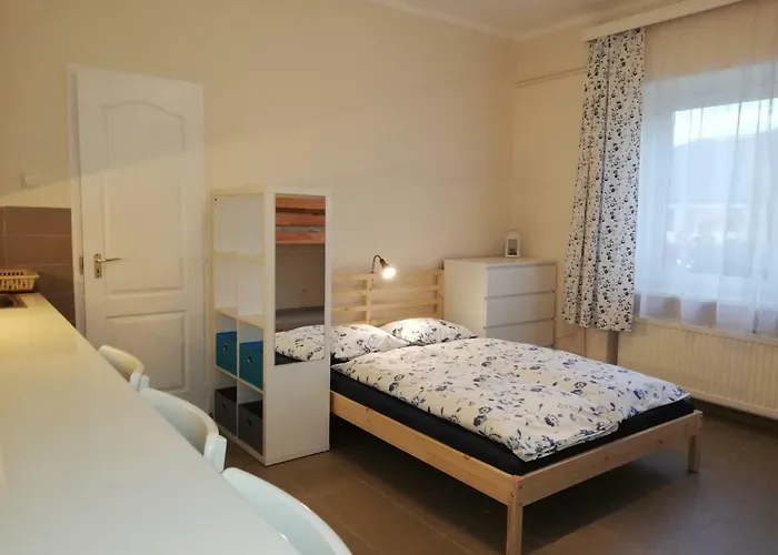 Гостьовий будинок Gyoengyszem Vendeghaz 3*