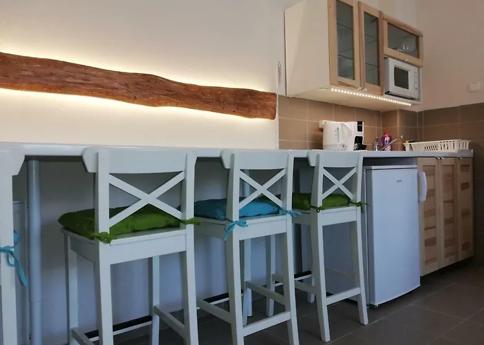 بيت ضيافة Gyoengyszem Vendeghaz إغير