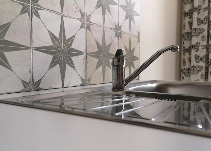 Gyoengyszem Vendeghaz إغير