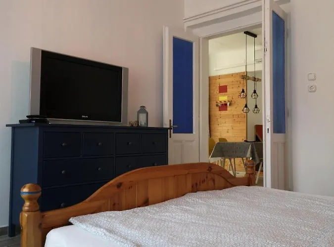 بيت ضيافة Gyoengyszem Vendeghaz 3*