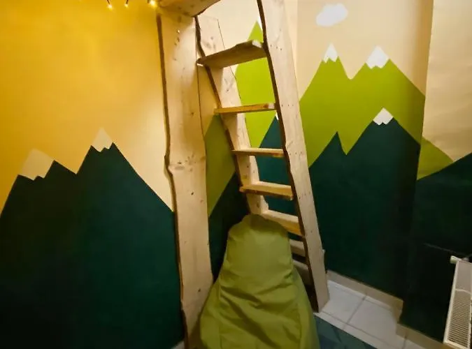 Gyoengyszem Vendeghaz 3* إغير